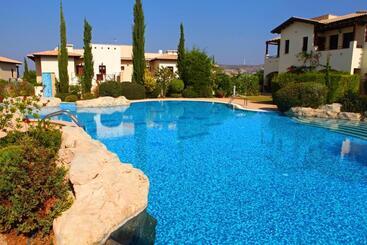 Resort Aphrodite Hills Rentals   Junior Villas