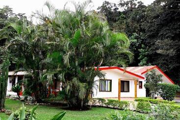 تختخواب و صبحانه Casa Batsu Charming Bnb