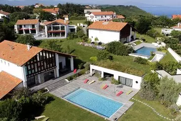 پانسیون Lafitenia Resort