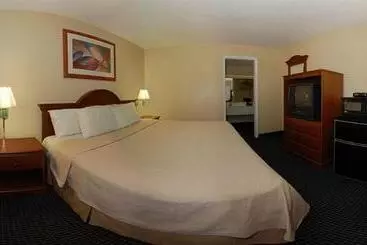 هتل Econo Lodge Kingsville