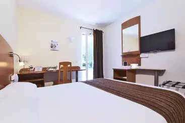 Отель Kyriad Marseille Est   Aubagne Gémenos