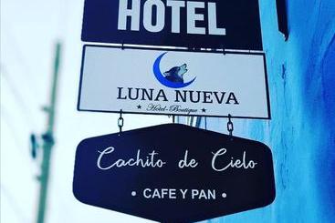 הוסטל Luna Nueva Boutique