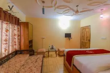 Otel Beyond Stay Oaktel Nainital