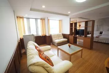 Hotell Navanakorn Golden View