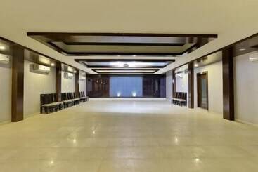 酒店 Hardik Resort