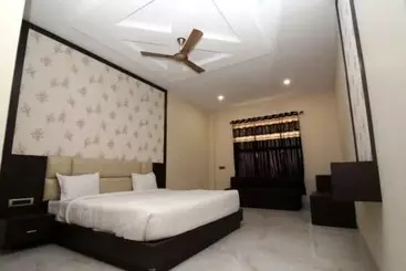 Hotel The Grand Shukrana