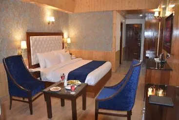 ホテル The Royal Regency Shimla