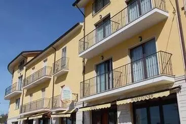 Hotelli Coste Del Lago