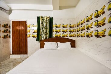 Hotel Spot On 49451 New Bishnupriya