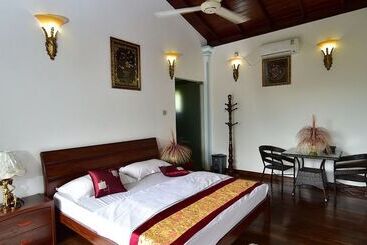 호텔 Thevni Holiday Resort