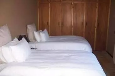 ペンション Simoni Guest House