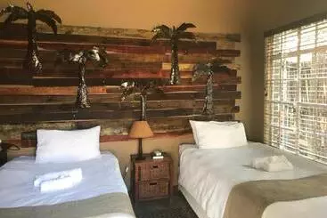 ペンション Simoni Guest House
