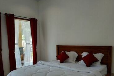 민박 Omah Nusa Villa Redpartner