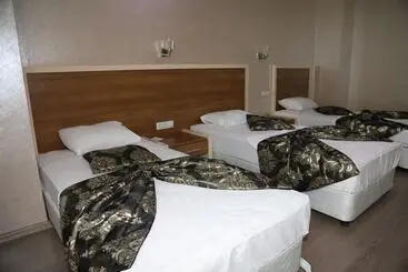 Hotel Tella