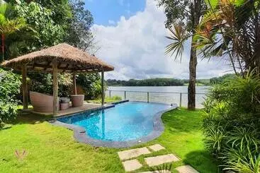 Hôtel Anantya By The Lake