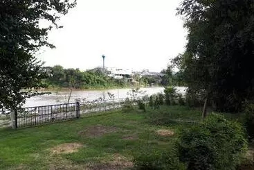 Hôtel Baan Rimnam Resort