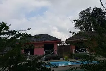 Hotel Baanpoonana
