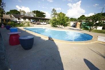 בית מלון כפרי Baanpoonana