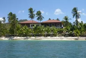 Hotell Island View Beachfront Resort