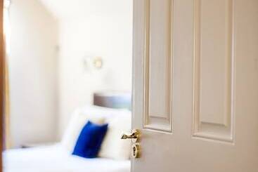 Bed and Breakfast The Anvil Bar & Restaurant