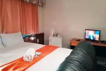 ペンション Quadj Guesthouse