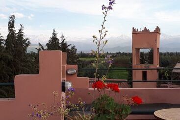 Hotelli Refuge Aicha