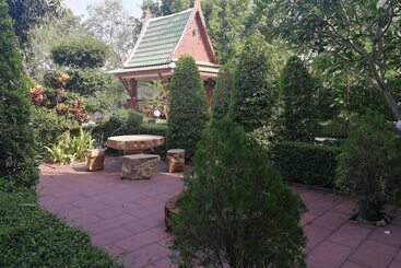 Pensjonat Kumkhumsriwangchai Amphawa