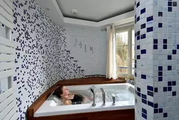 Aamiaismajoitus (B&B) Chambres D Hôtes Villa De Vienneenarthies