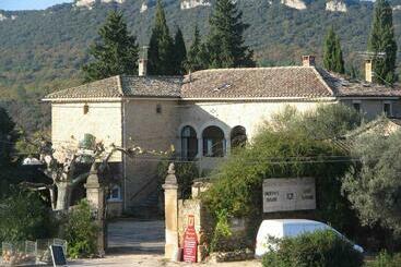 بنسيون Domaine Chanoine Rambert