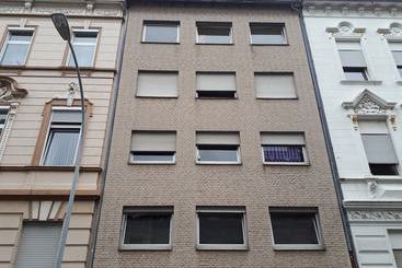 酒店 Ferienwohnungen Mönchengladbach