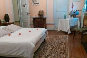 مبيت وإفطار Château Des Saveurs