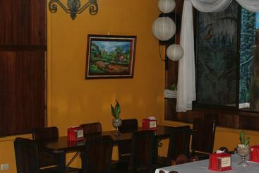 ホテル Y Restaurante Las Tablitas