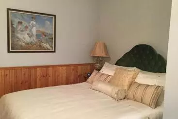 Pemberley House Bed And Breakfast