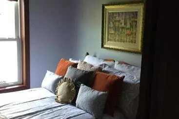 Pemberley House Bed And Breakfast