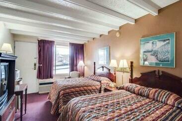 모텔 Rodeway Inn Galax Highway 58