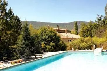 Aamiaismajoitus (B&B) Le Moulin De La Viorne, Gîte Modulable Avec Piscine En Haute Provence