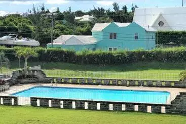 Hotel Willowbank Resort