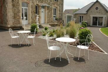 Logis Hotel Chemin Des Dames Le Relais De Fleurette