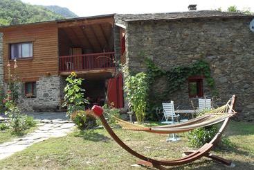 קוטג'' Le Fenil D'evol