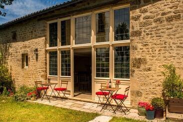 Pensiune Château Le Retail