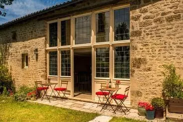 Majatalo Château Le Retail