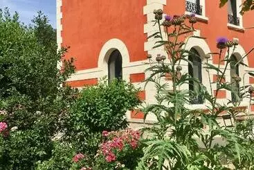 Majatalo Le Clos De La Pomponnette