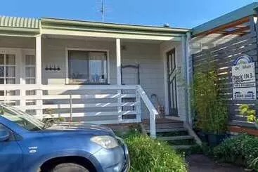 Bed & Breakfast Cottage On Main