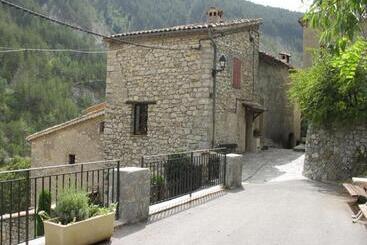 בית מלון כפרי Auberge Du Riou