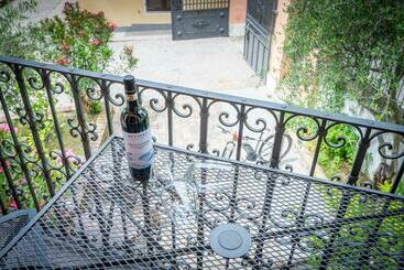 فندق ريفى Agriturismo Cantine Bevione Family Apartments