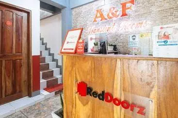 ホテル Reddoorz @ A&f C5 Pinagsama Taguig
