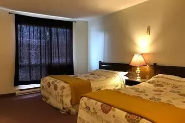 モーテル Spanish River Inn