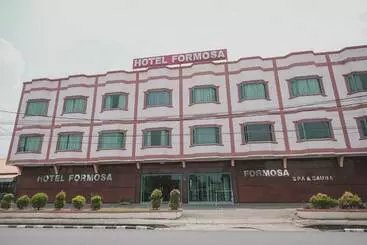 Hotel Reddoorz Plus Near Tugu Tari Thehok Jambi