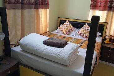 تختخواب و صبحانه Bnb Royal Tourist House