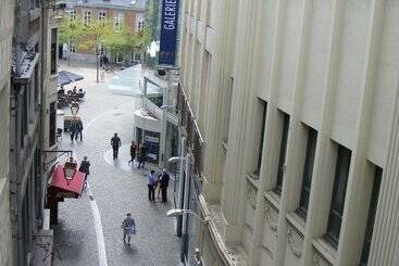 فندق Amosa Liège City Centre Apart Gerardrie 23